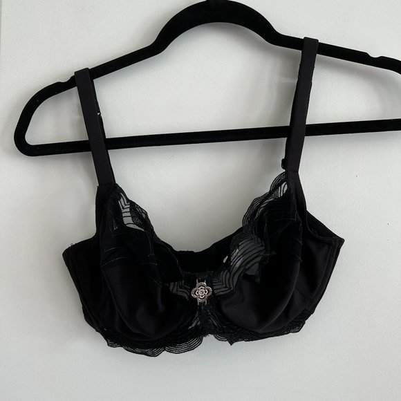 LOU Bra Size 32E - Picture 1 of 4